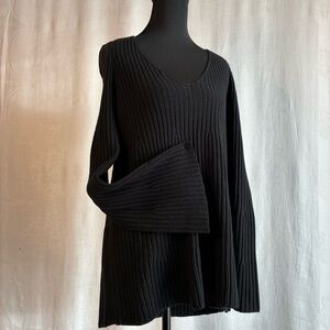 Katherine Barclay Black Ribbed Knit Sweater “Cold Shoulder” Flared Sleeve Size L